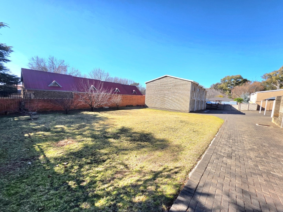 8 Bedroom Property for Sale in Bethlehem Free State